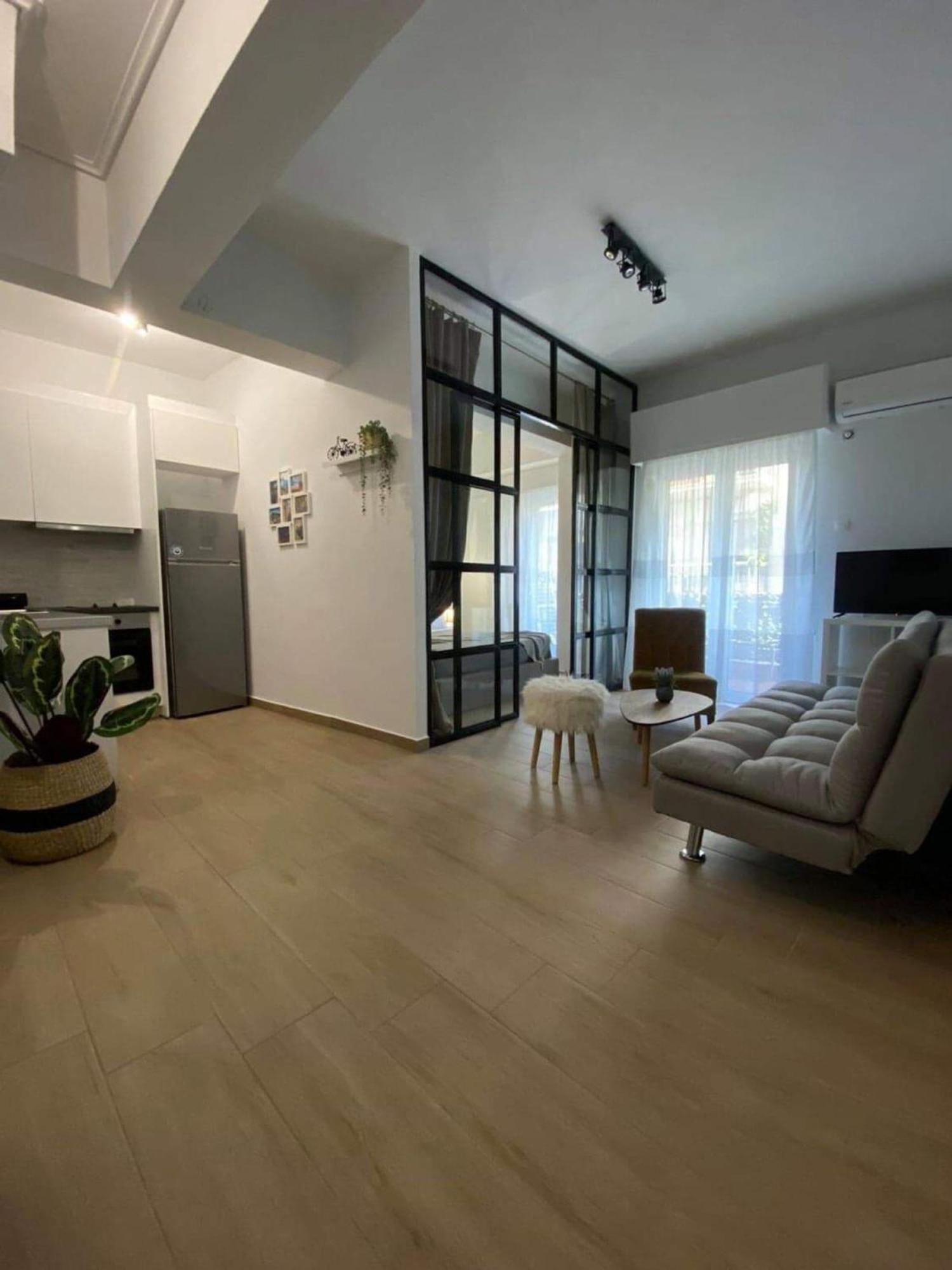 Lovely Apartment- At017 Athens